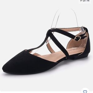 NWOT Pointed Toe Ankle Strap Flat - 9